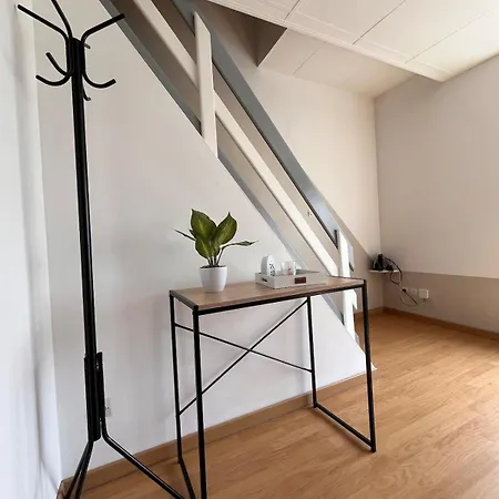 A Deux Pas Du Front De